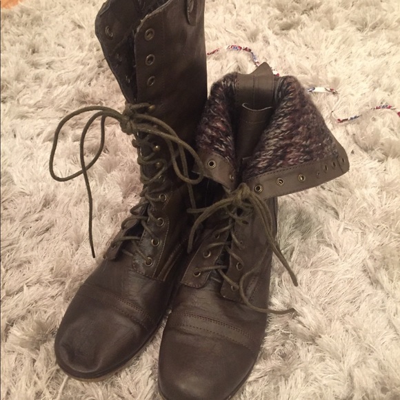 boots - Picture 1 of 2